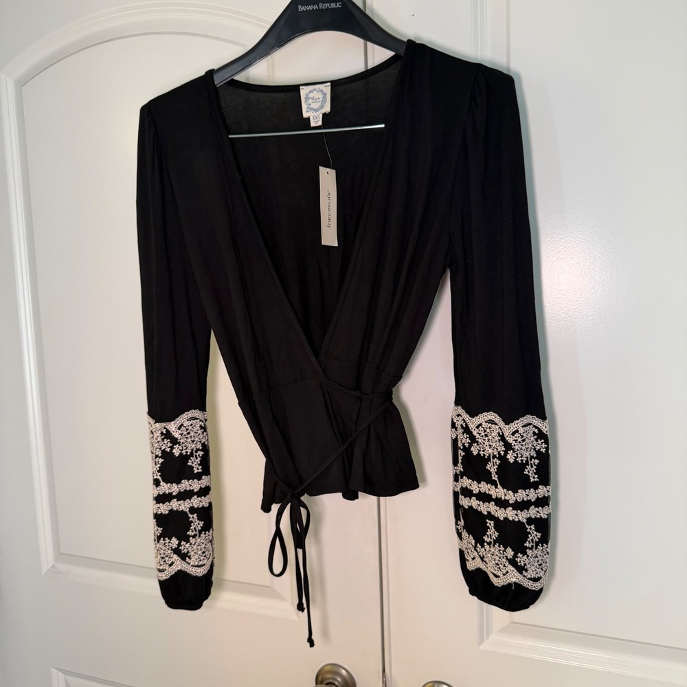 Blue Rain Francescas Black Wrap Top White Embroidered Sleeve XXS NWT Boho